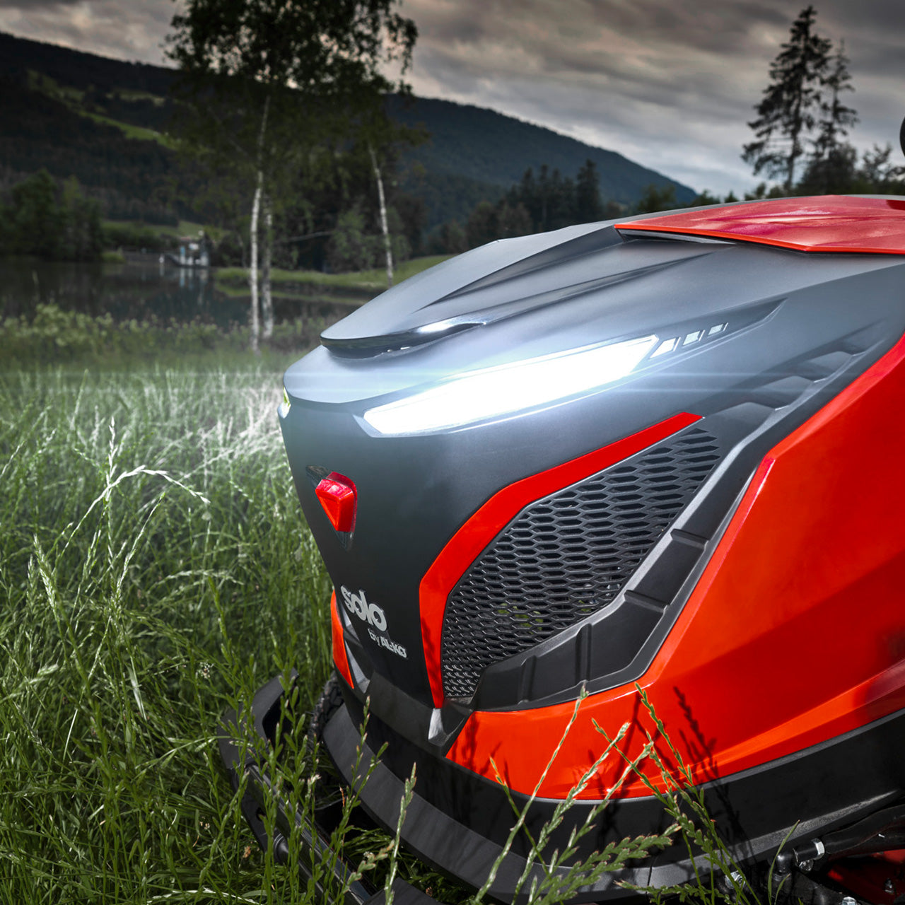 solo by AL-KO Premium T22-105.4 HD-A V2 Petrol Rear Collect Lawn Tractor