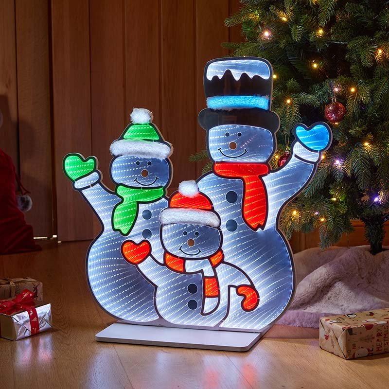 Smart Garden Frosty's Family 63cm low voltage infinity light display glowing indoors