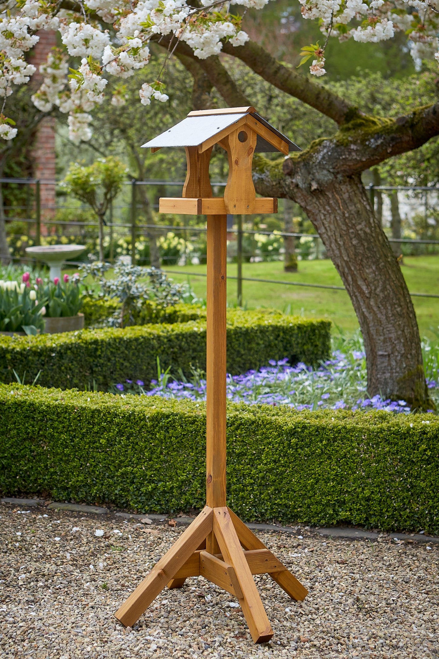 Tom Chambers Clover Bird Table