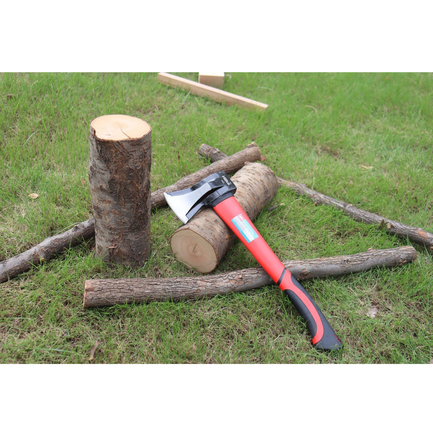 Hilka Log Splitting Axe with Fibreglass Shaft 2.2lb