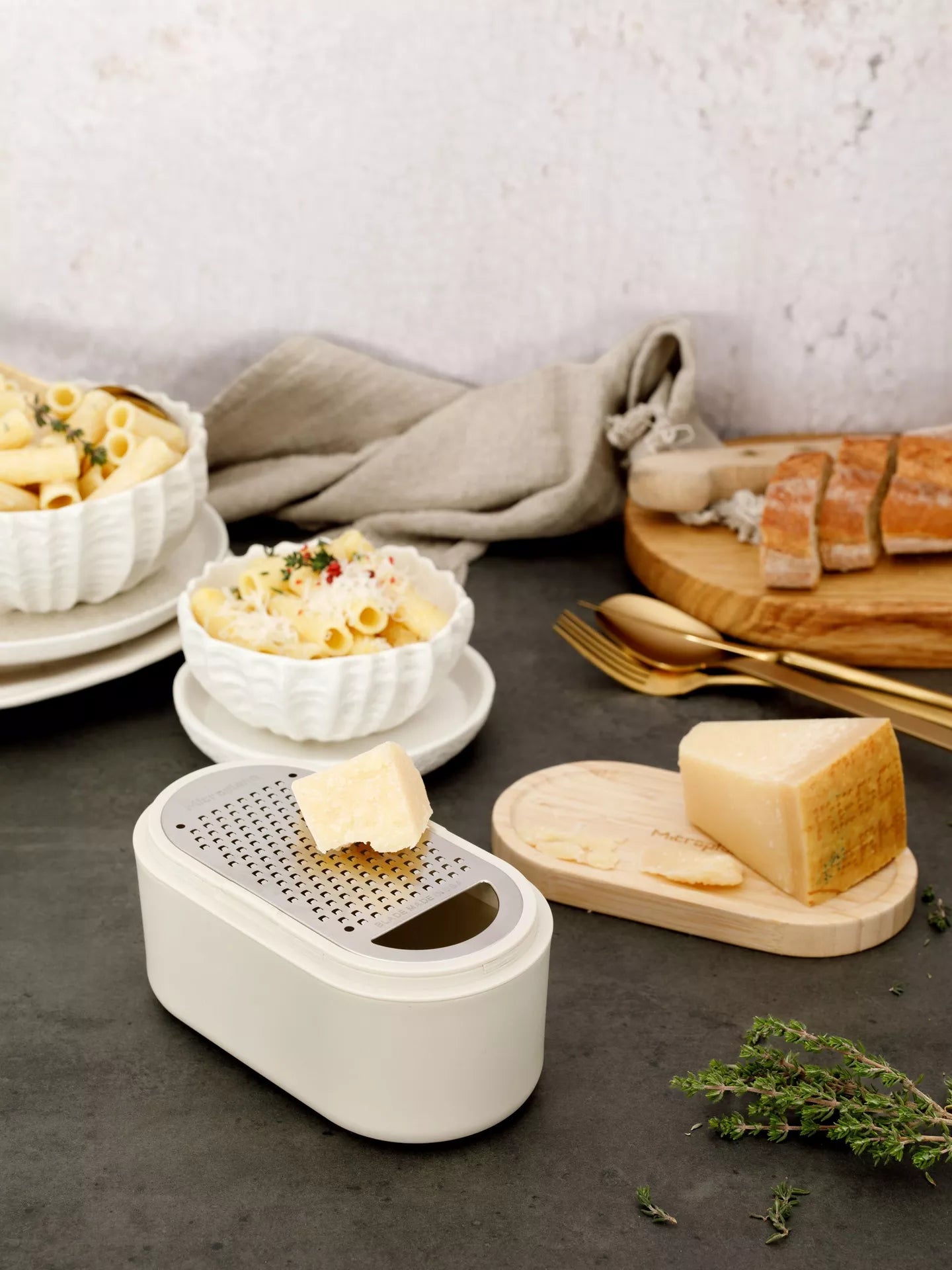 Microplane Cashmere & Bamboo Container Grater