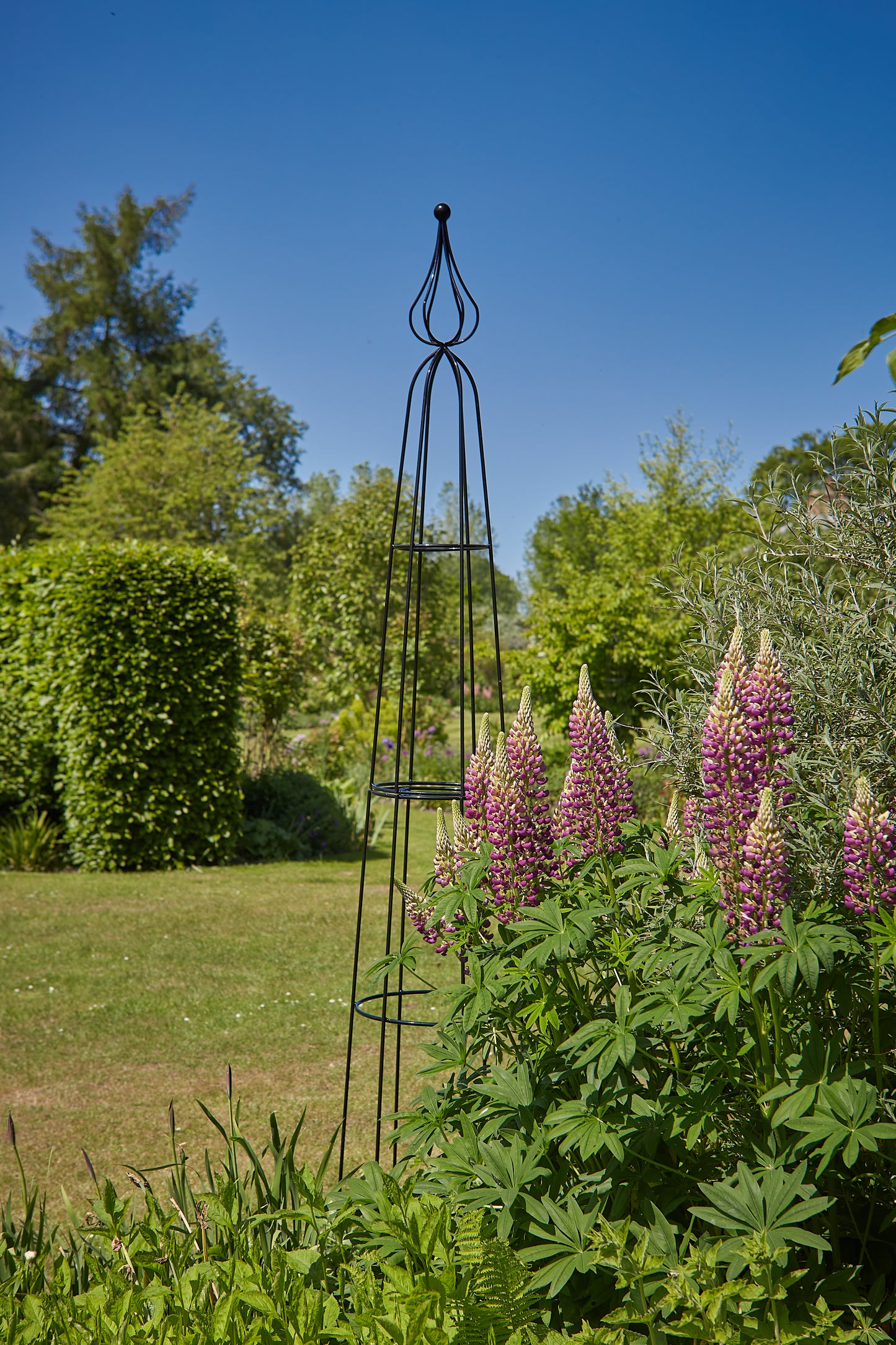Tom Chambers Teardrop Obelisk