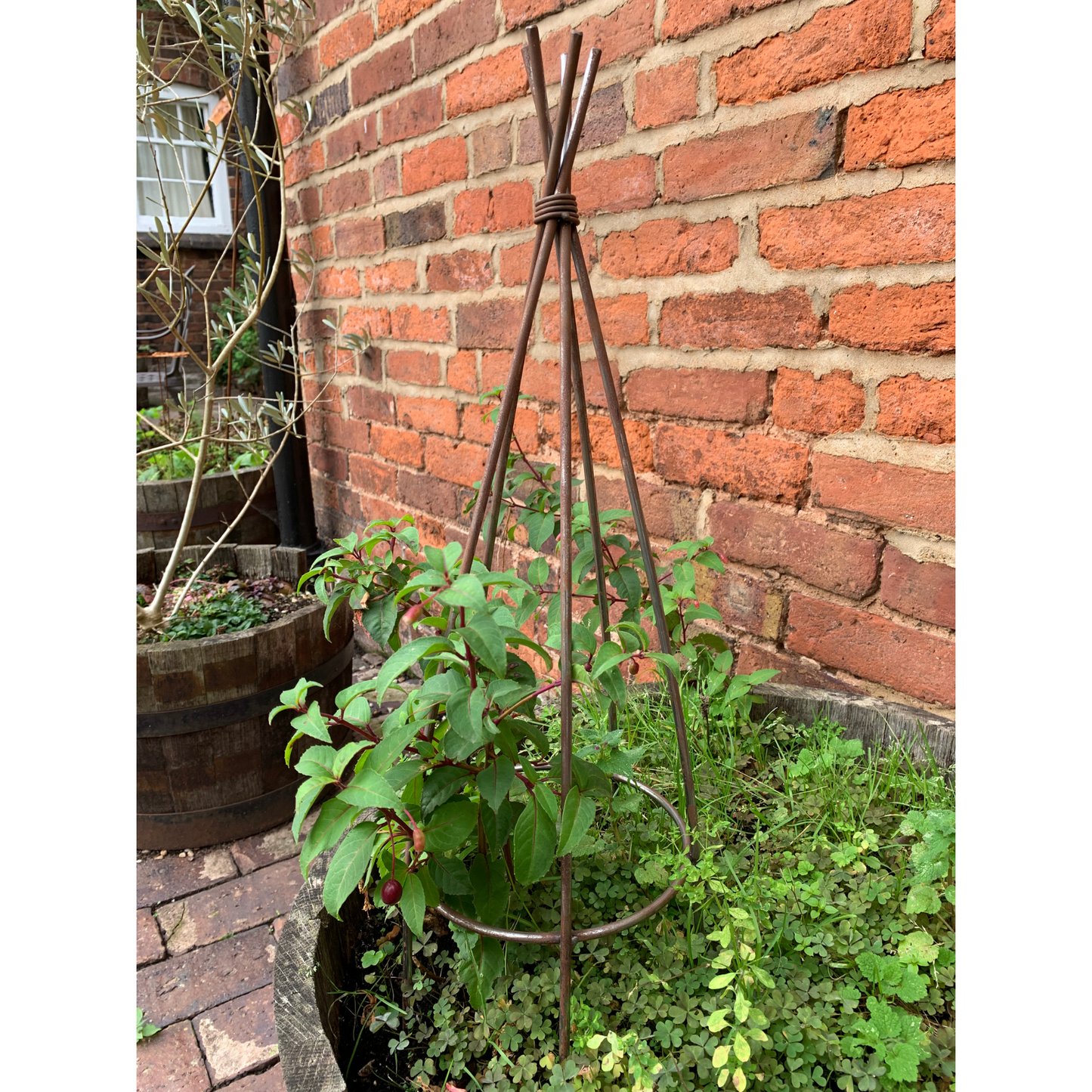Poppy Forge Willow Design Obelisk