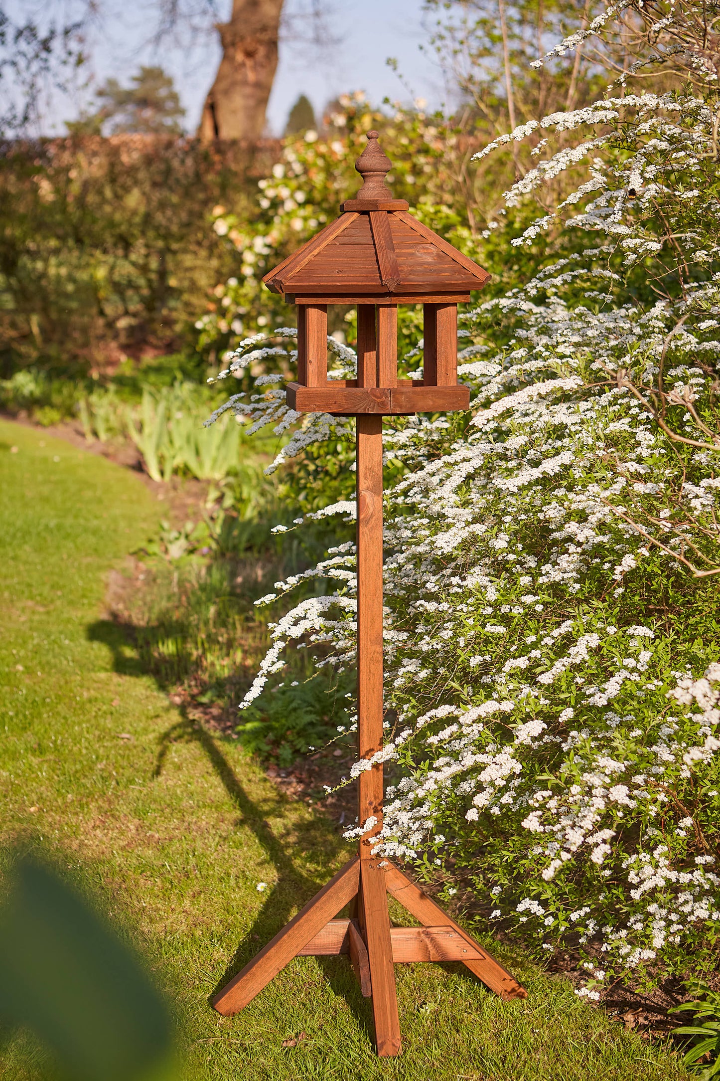 Tom Chambers Cottage Bird Table