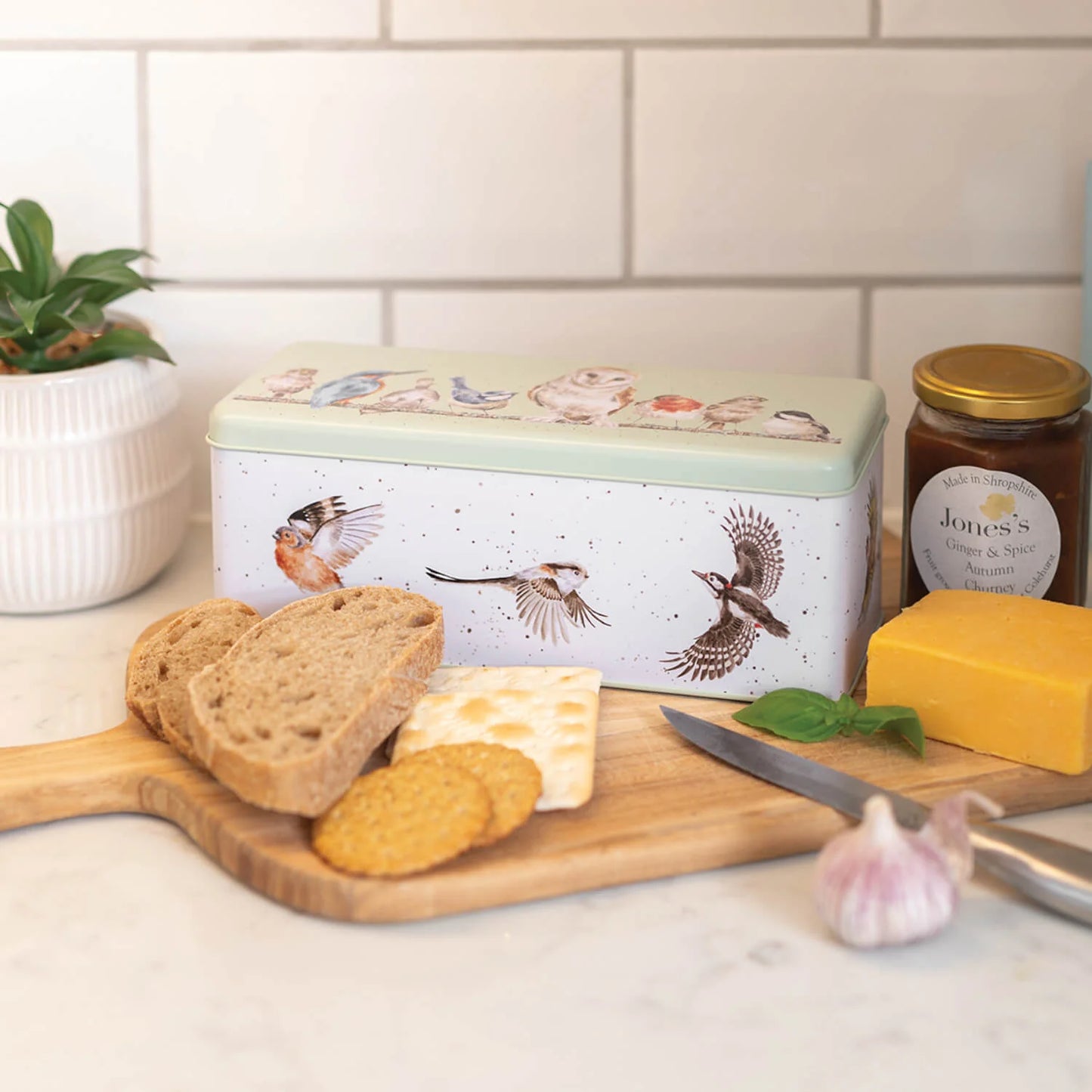 Wrendale The Country Set Bird Cracker Tin
