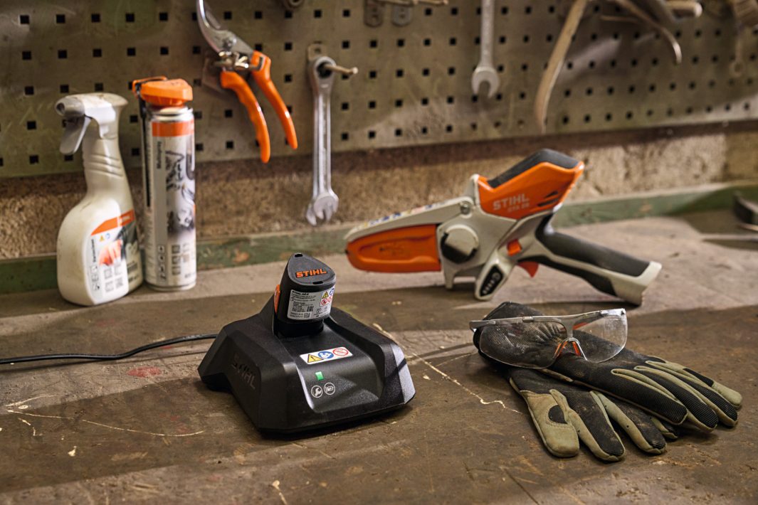 STIHL AL5 High Speed Double Battery Charger