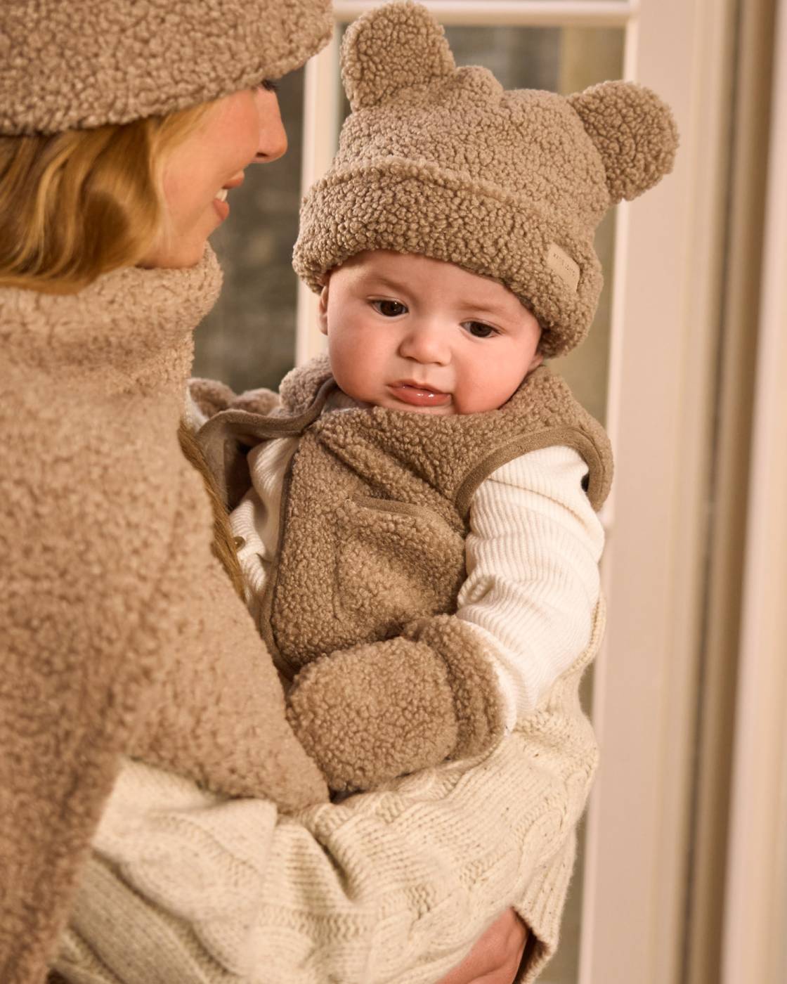 Katie Loxton Borg Baby Hat & Mittens