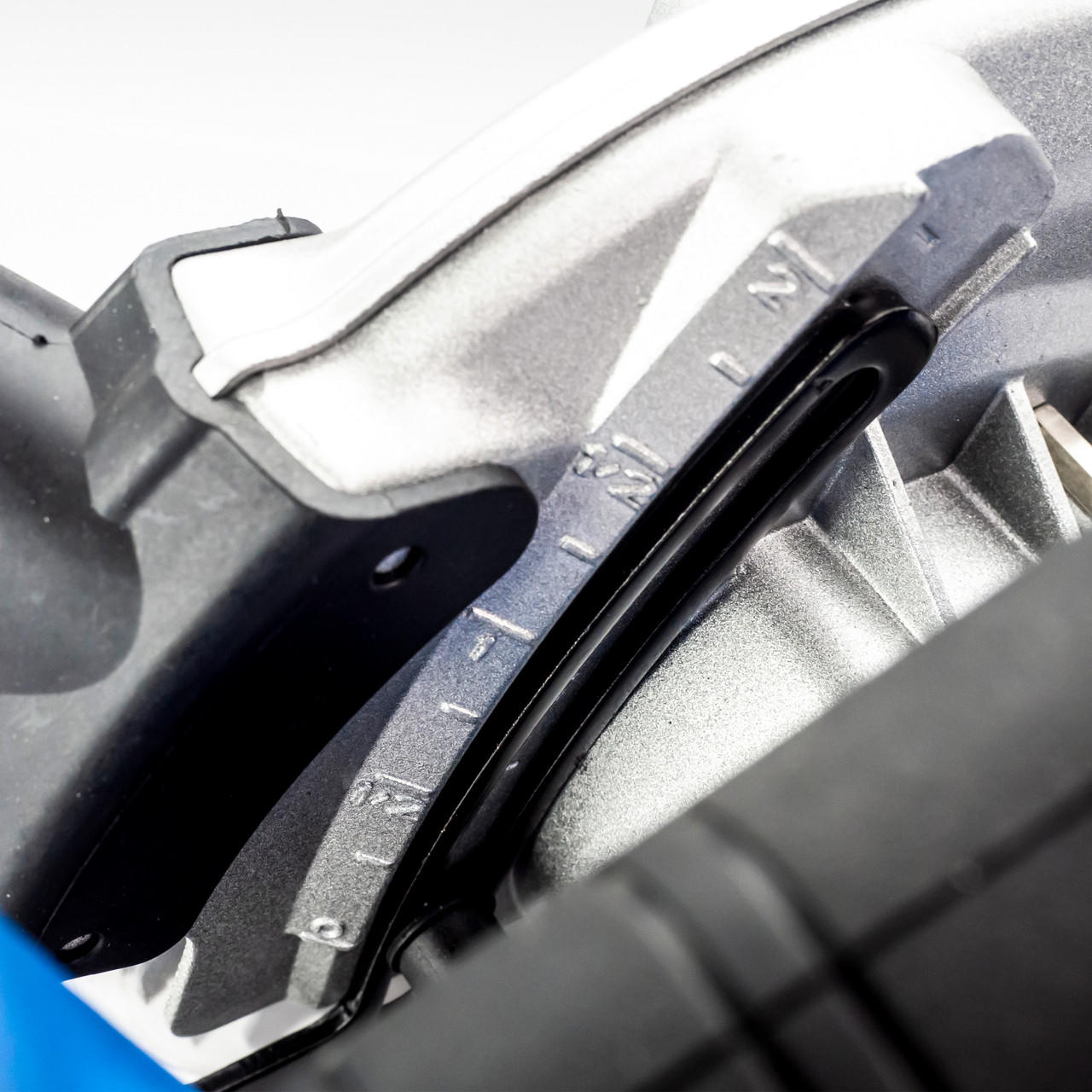 Hyundai 20V MAX Li-Ion Cordless Circular Saw HY2183