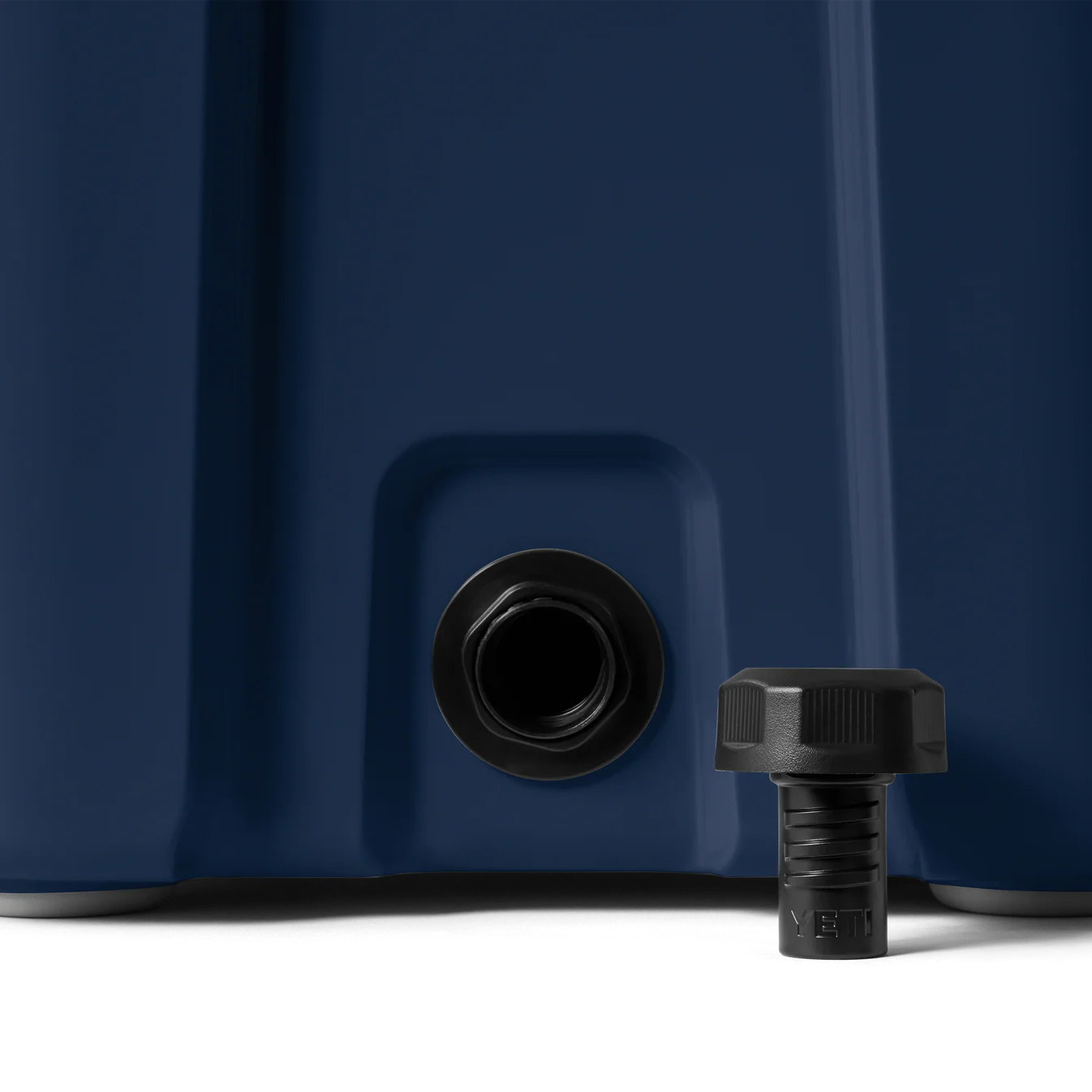 YETI Roadie 24 Cool Box - Navy