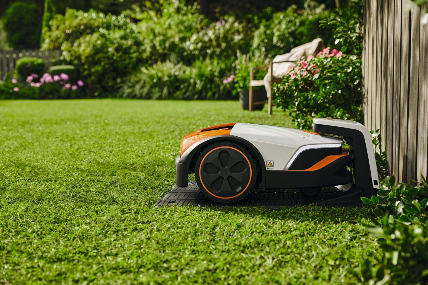 STIHL iMOW 7 Robotic Lawn Mower