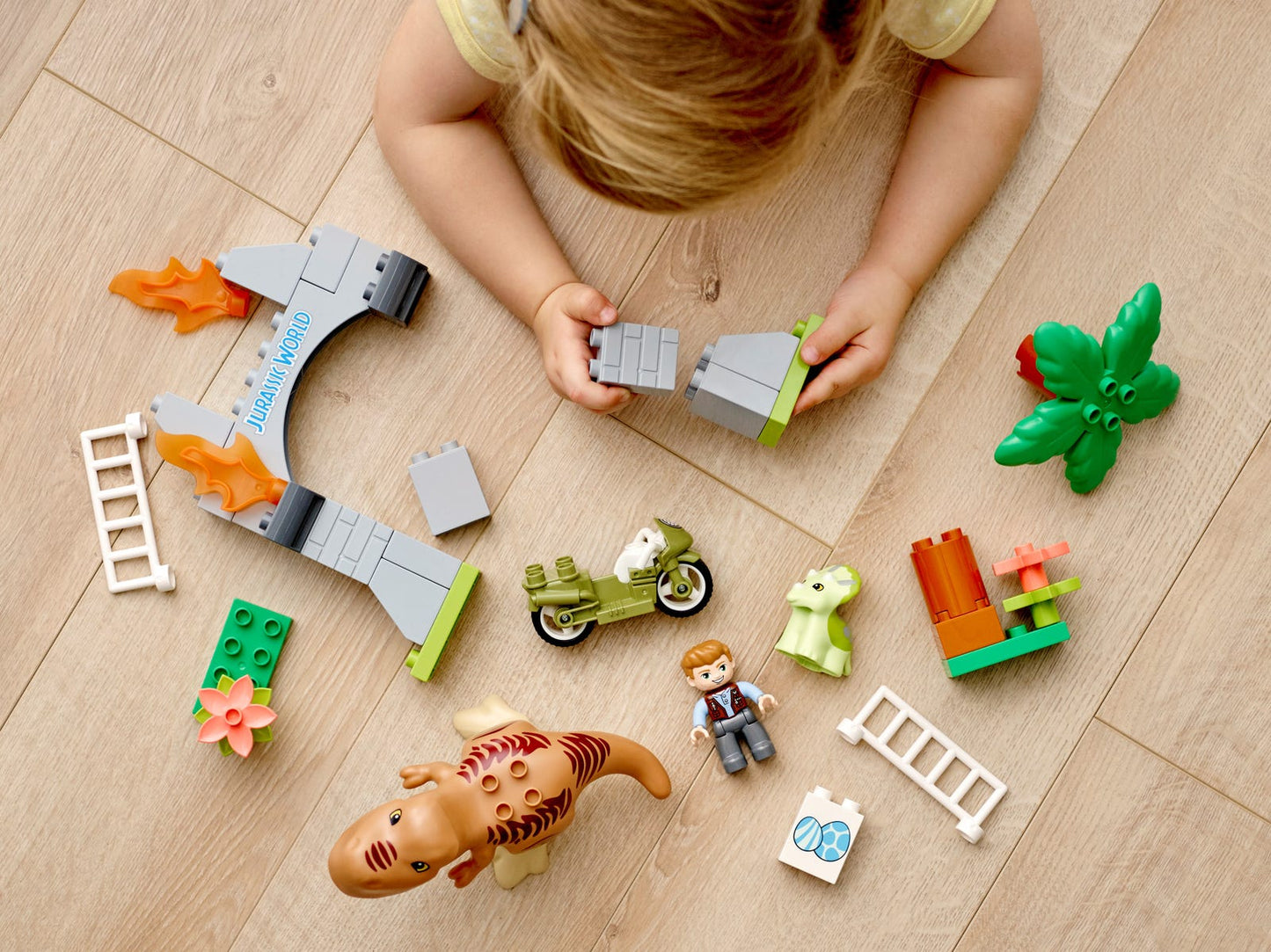 Lego Duplo T-Rex & Triceratops Dinosaur Breakout 10939