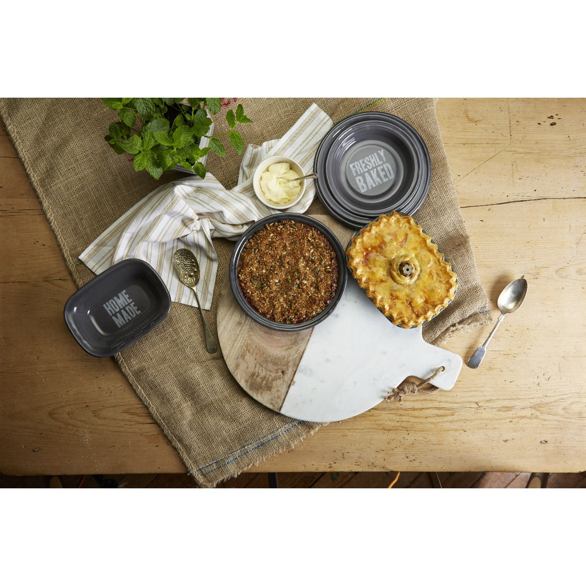 Paul Hollywood Enamel Oval Pie Dish 22cm