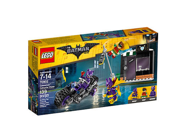 LEGO Catwoman Catcycle Chase 70902
