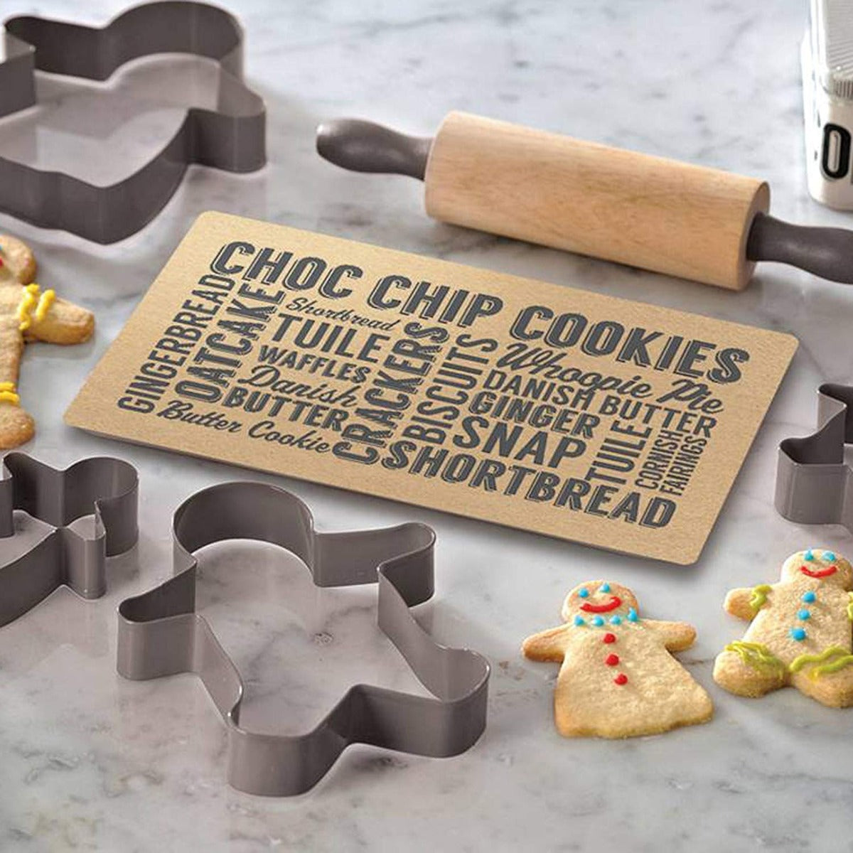 Mason Cash Baker Street Gingerbread Family Set In A Tin
