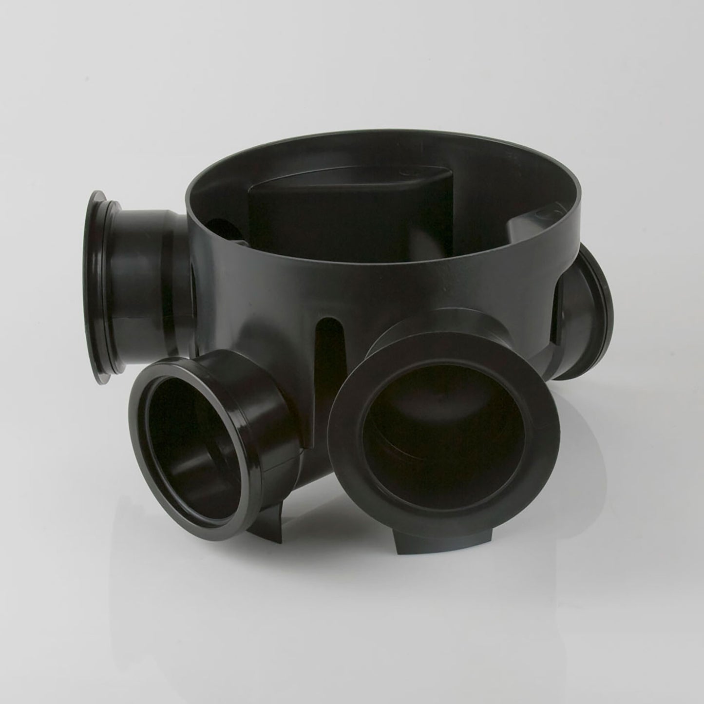 Brett Martin 280mm Dia. Shallow Access Chamber 205mm Invert Base & 2 Socket Plugs