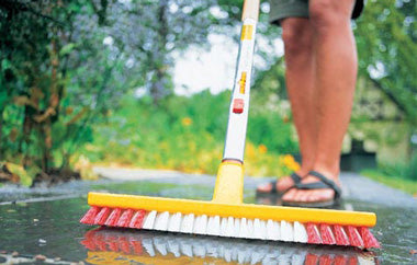 Wolf Garten Multi-Change Scrubbing Brush
