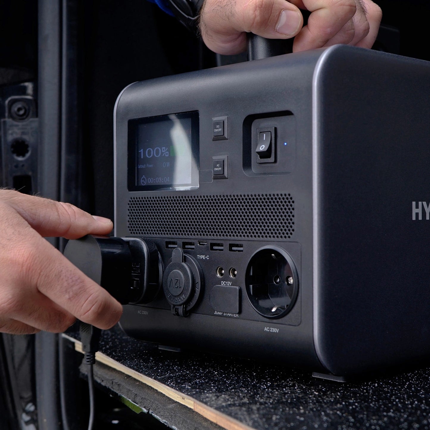 Hyundai HPS-600 1kW Portable Power Station