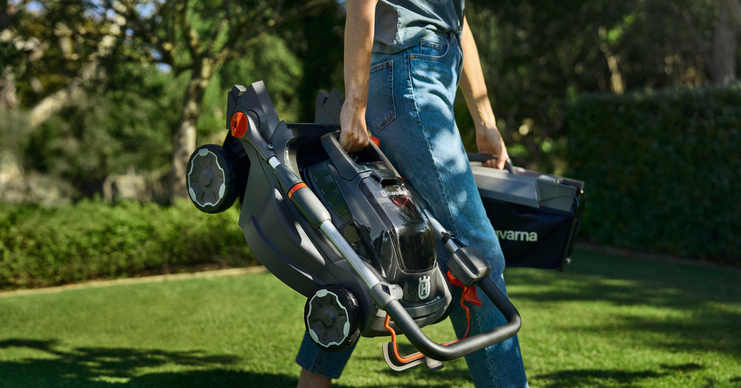 Husqvarna Aspire LC34-P4A Cordless Lawn Mower