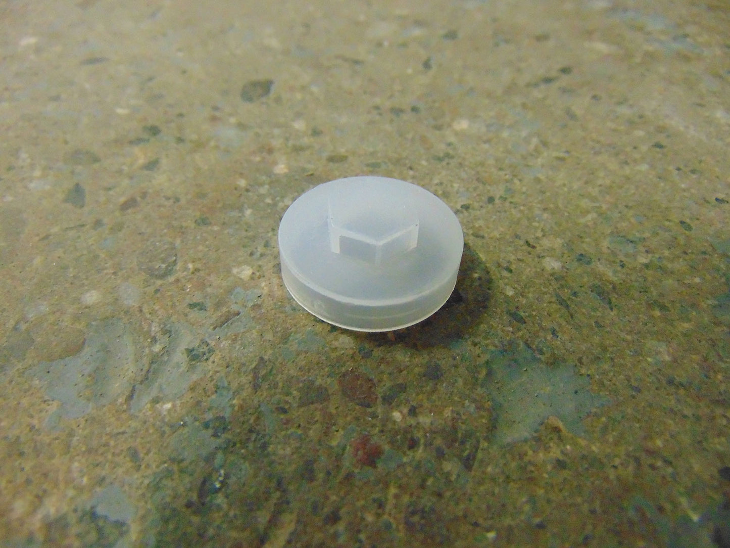 Screw Caps Clear - Per 100