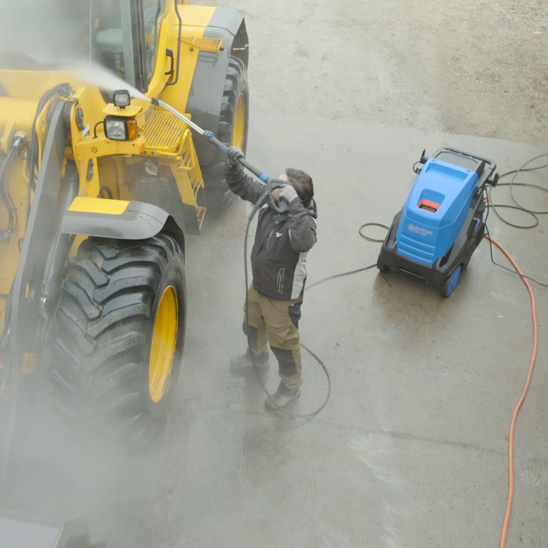 Nilfisk MH 3M-100/600 Hot Water Pressure Washer