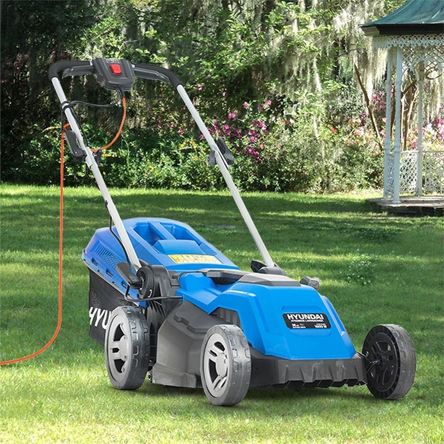Hyundai HYM3800E Electric Roller Mulching Lawn Mower 38cm