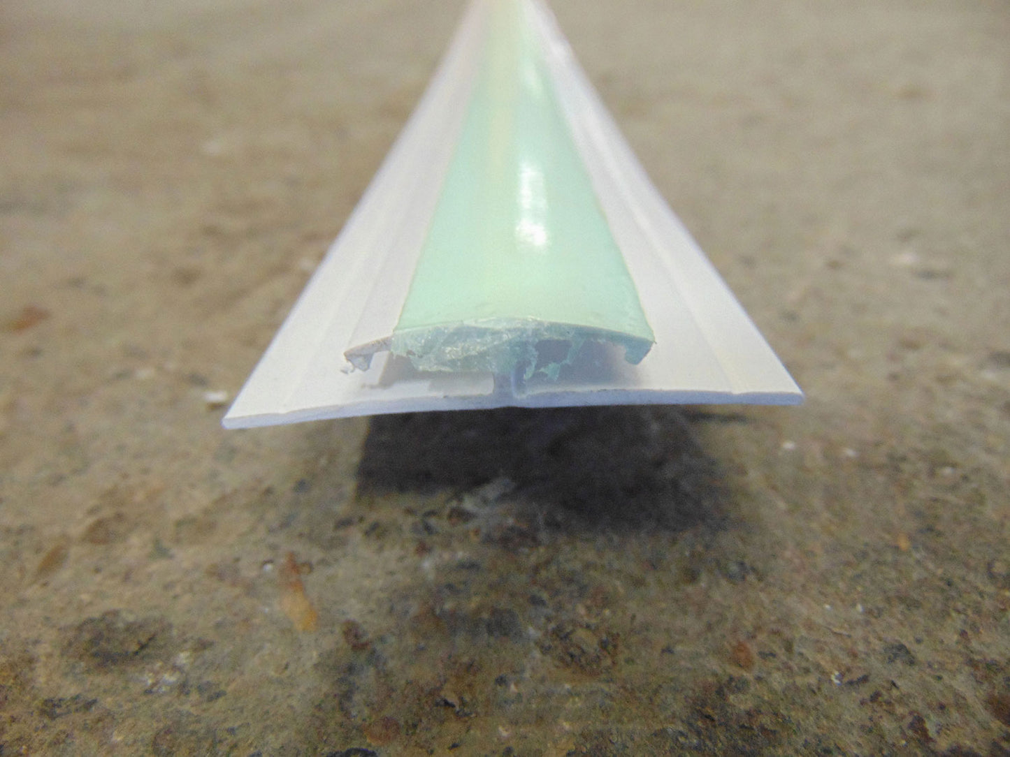 Oadby White Cladding Divide Bar