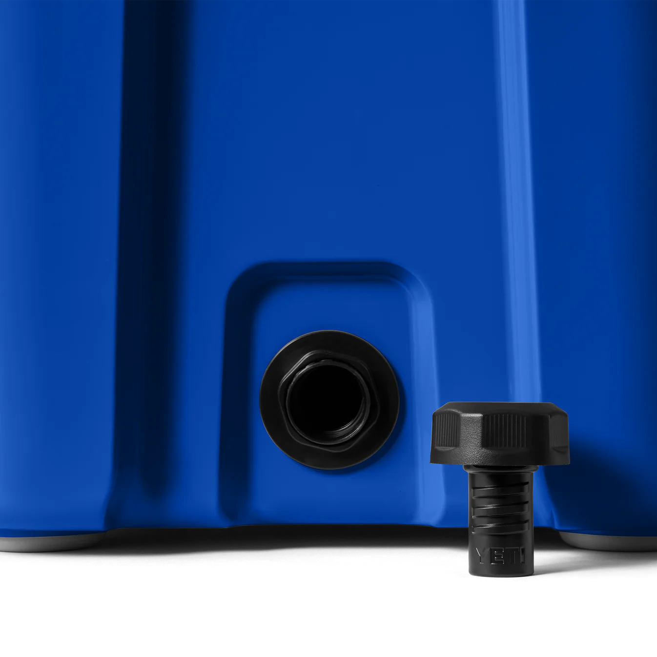 YETI Roadie 24 Cool Box - Royal Blue