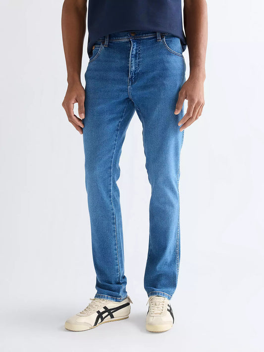 Wrangler Texas Slim Medium Stretch Jeans in Ridge Wash