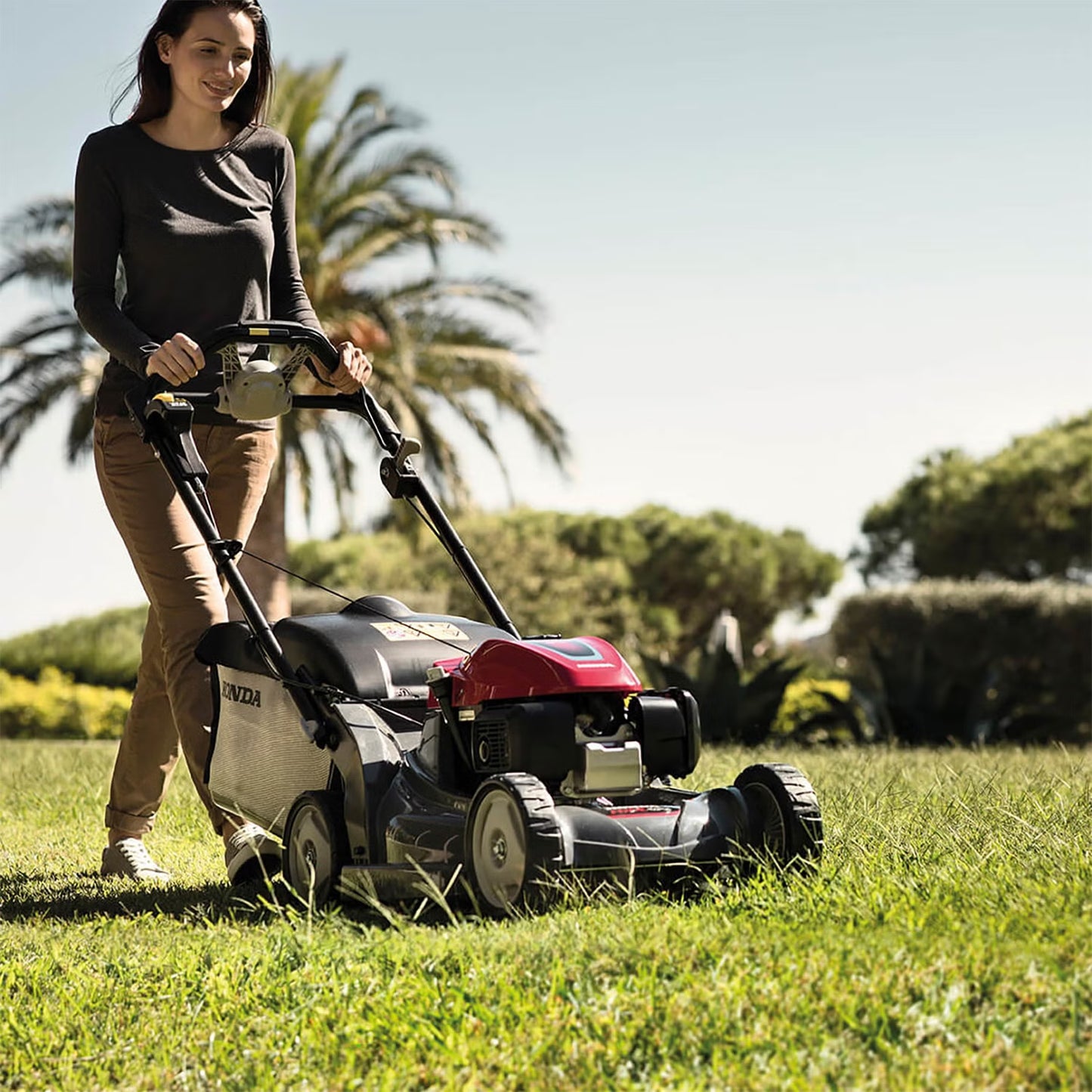 Honda HRX 476 VY Self-Propelled Petrol Lawn Mower