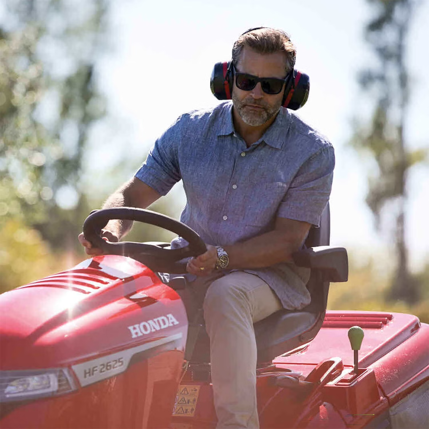 Honda HF 2625 HME Premium Lawn Tractor with Mulching