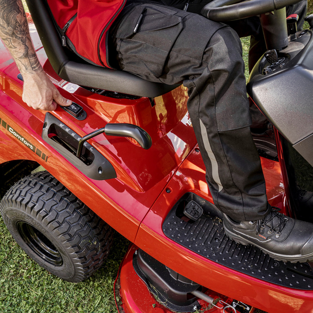 solo by AL-KO T15-93.3 HD-A Petrol Lawn Tractor