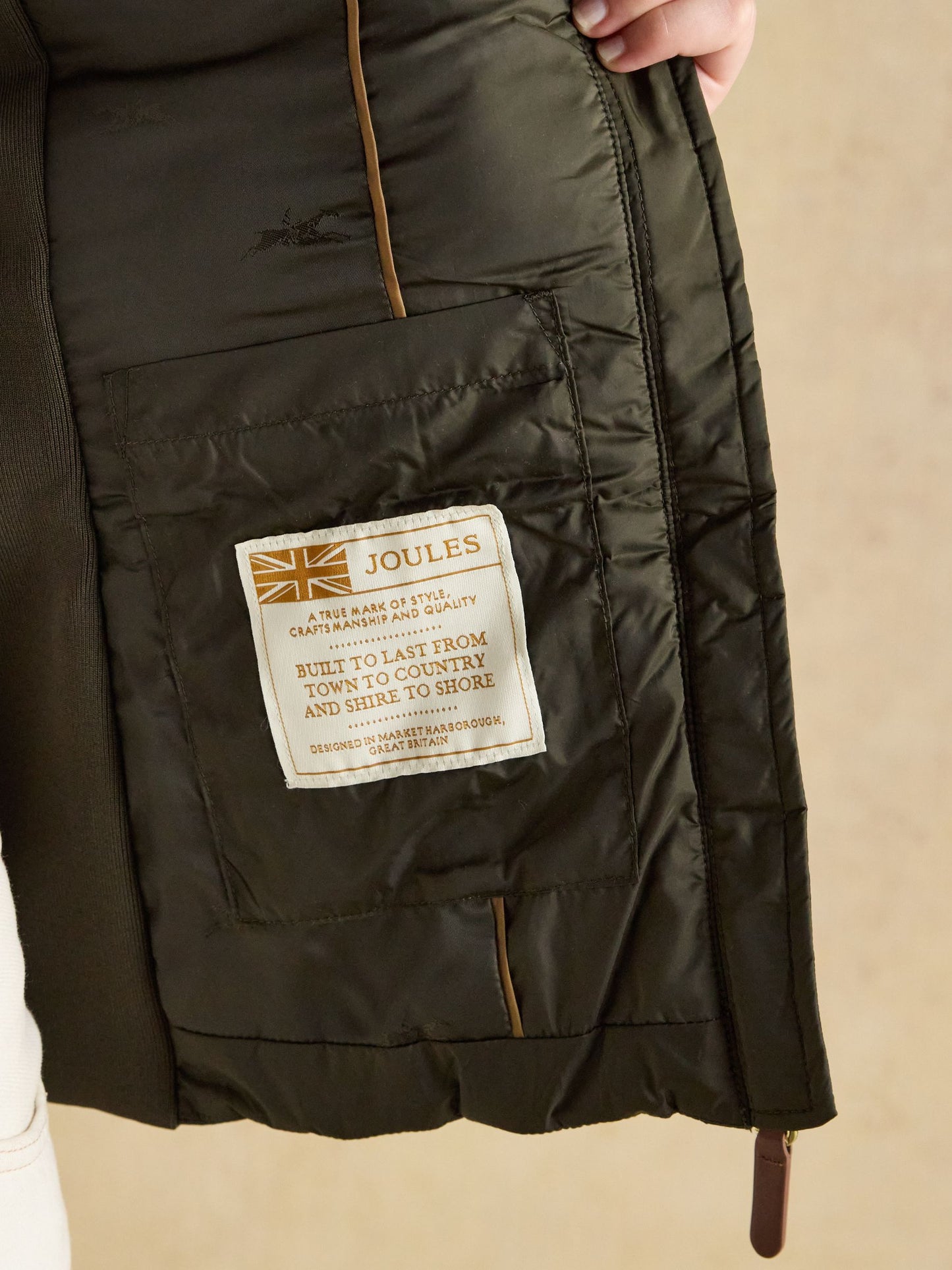 Joules Braemar Luxe Showerproof Diamond Quiled Gilet