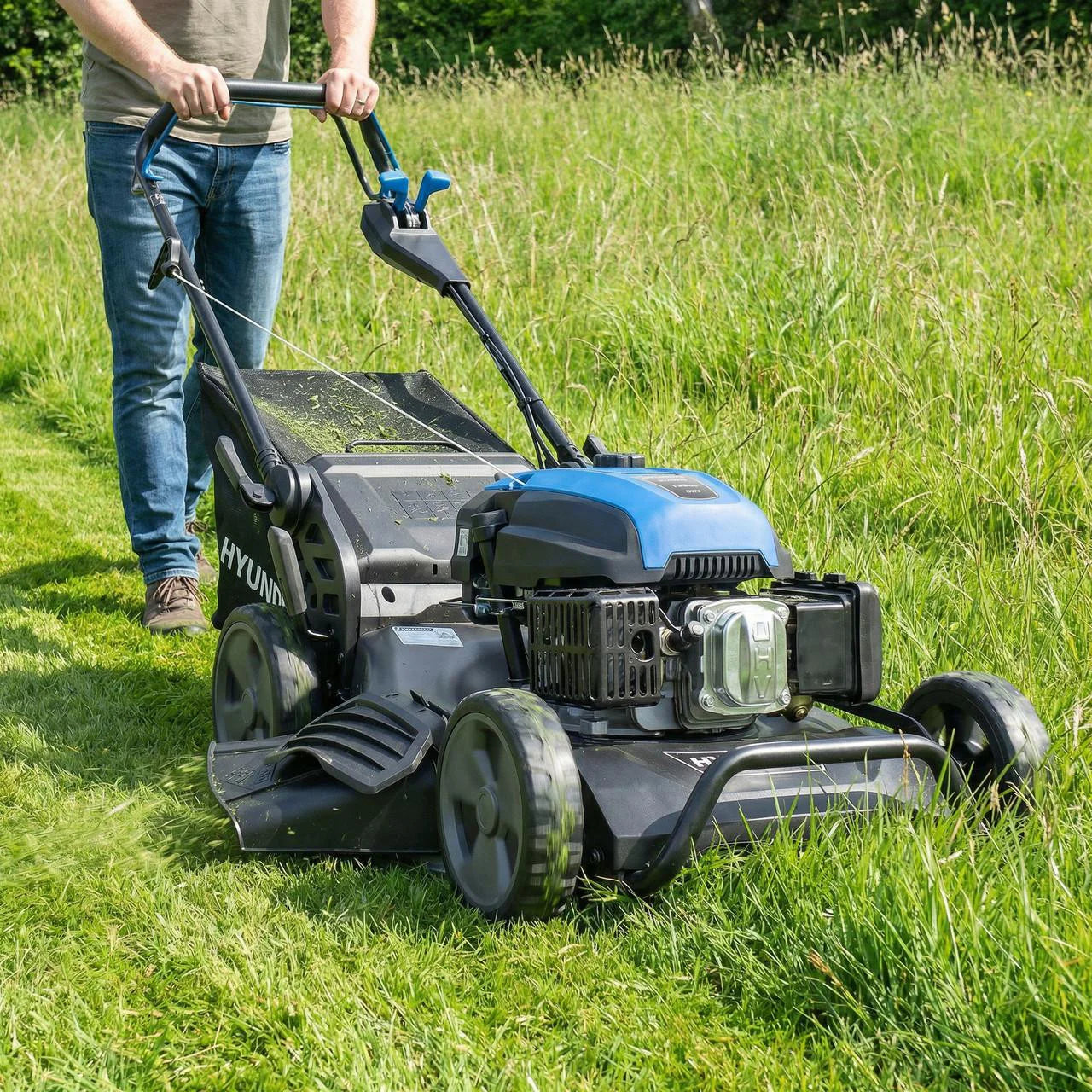 Hyundai HYM530SPPRO Self-Propelled PRO Petrol Lawnmower 21"/53cm