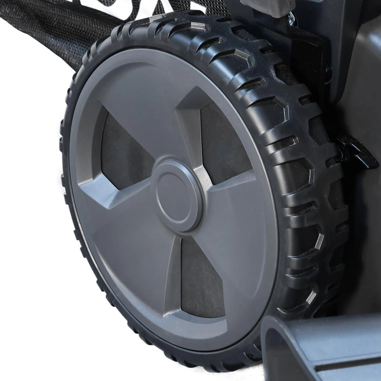 Hyundai HYM530SPPRO Self-Propelled PRO Petrol Lawnmower 21"/53cm