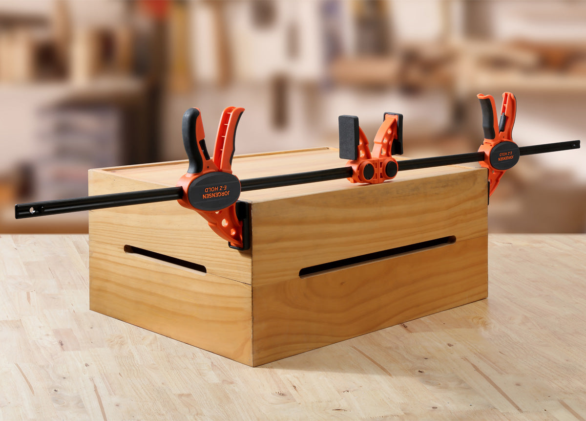 Jorgensen Medium Duty E-Z HOLD Expandable Bar Clamp