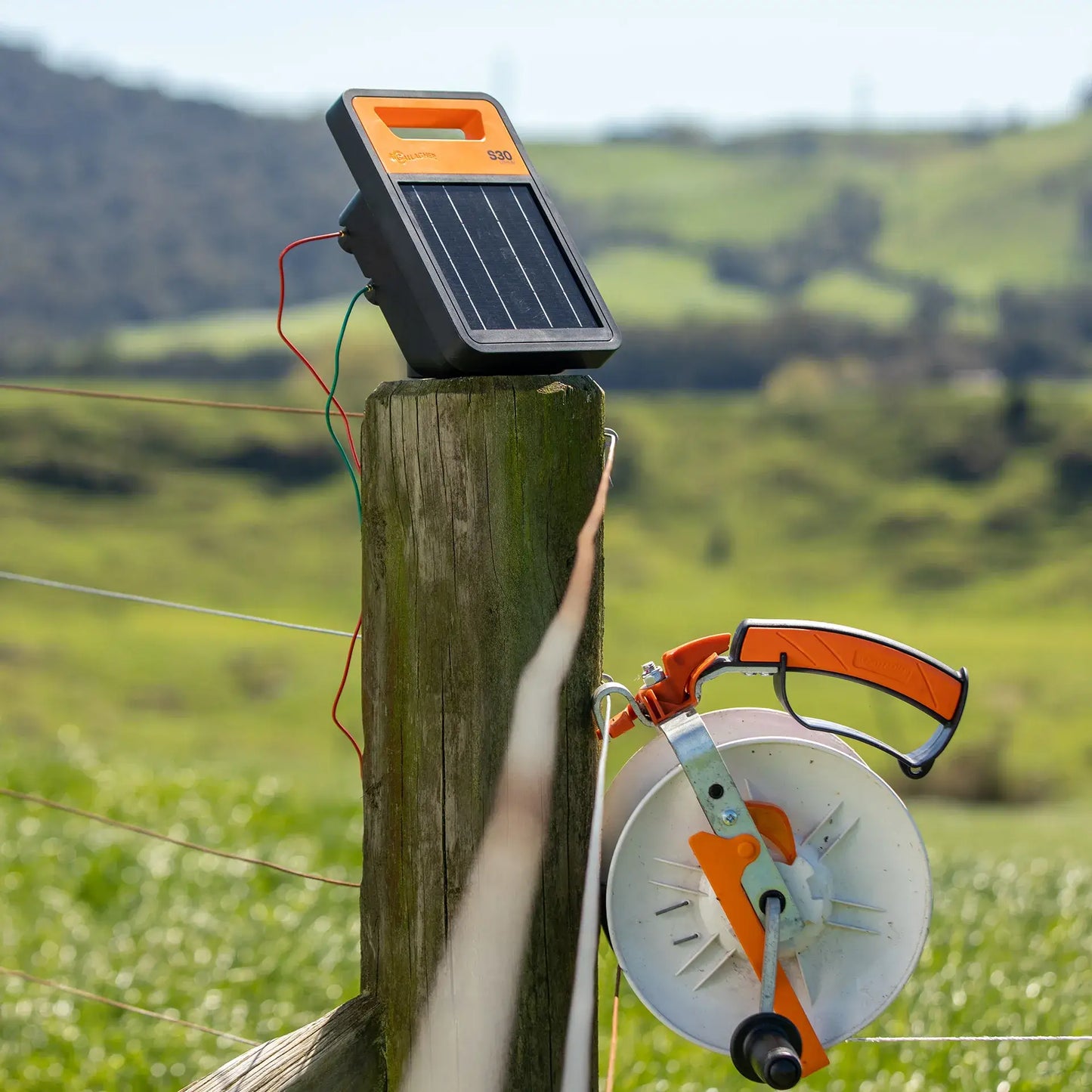 Gallagher S30li Solar Energiser with Lithium Battery