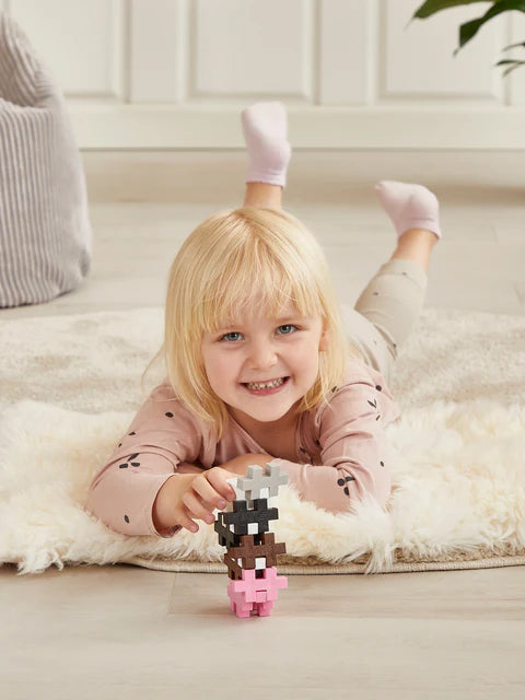 Plus-Plus Learn to Build BIG Activity - Farm 