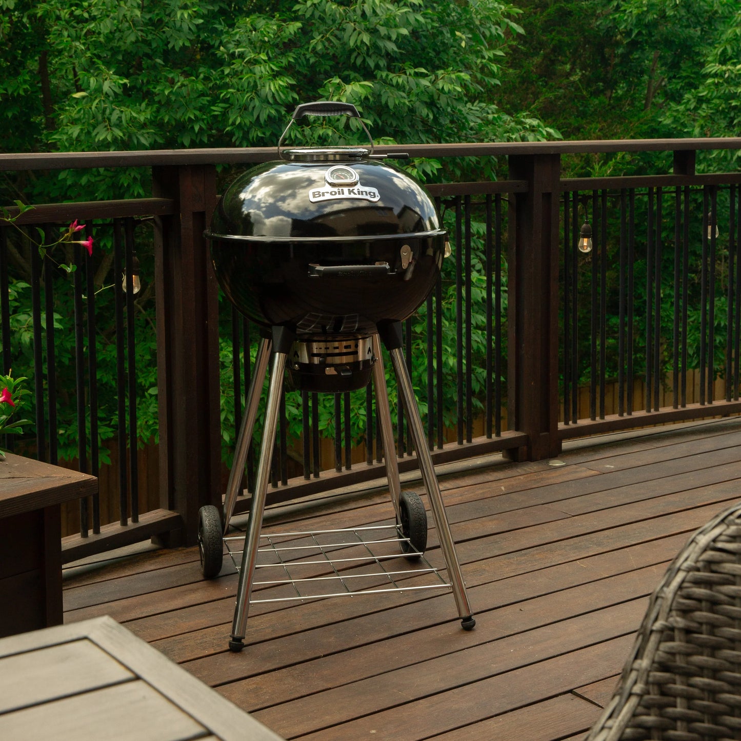 Broil King Crown Kettle Charcoal Grill 57cm