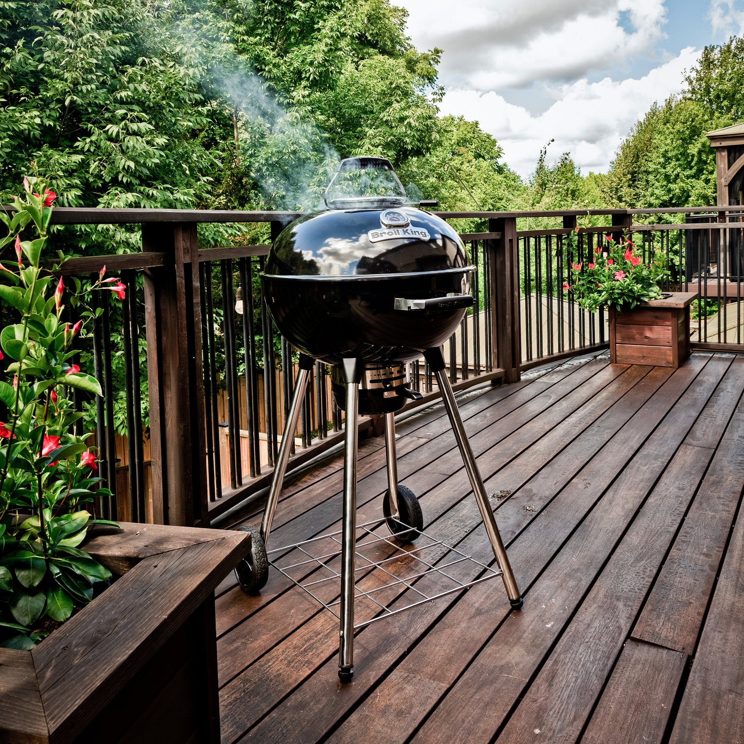 Broil King Crown Kettle Charcoal Grill 57cm