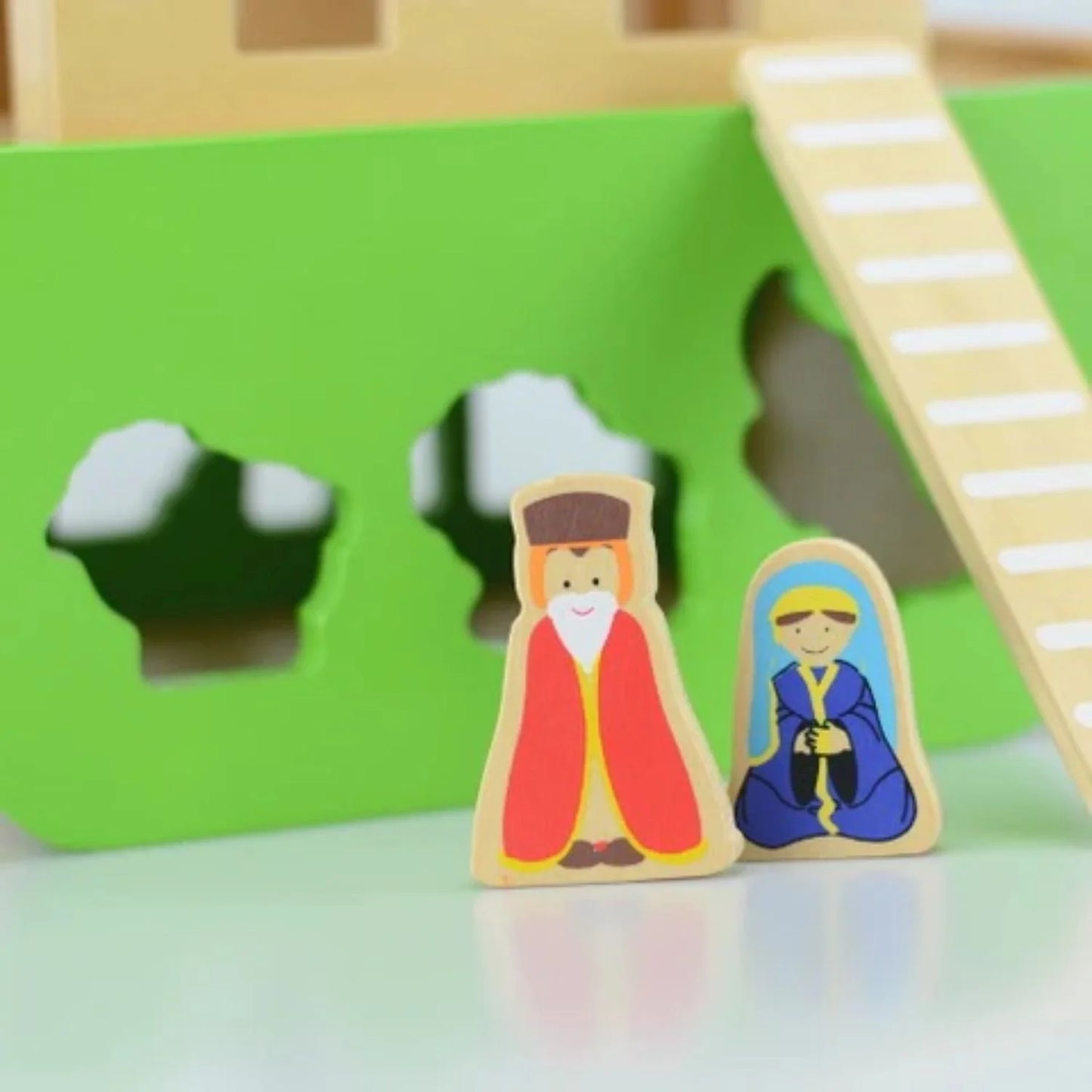 Inside Out Toys - Noah's Ark Shape Sorter