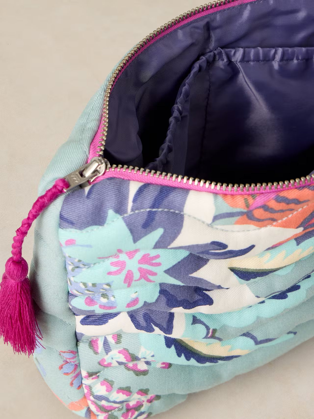 White Stuff Stella Quilted Wash Bag