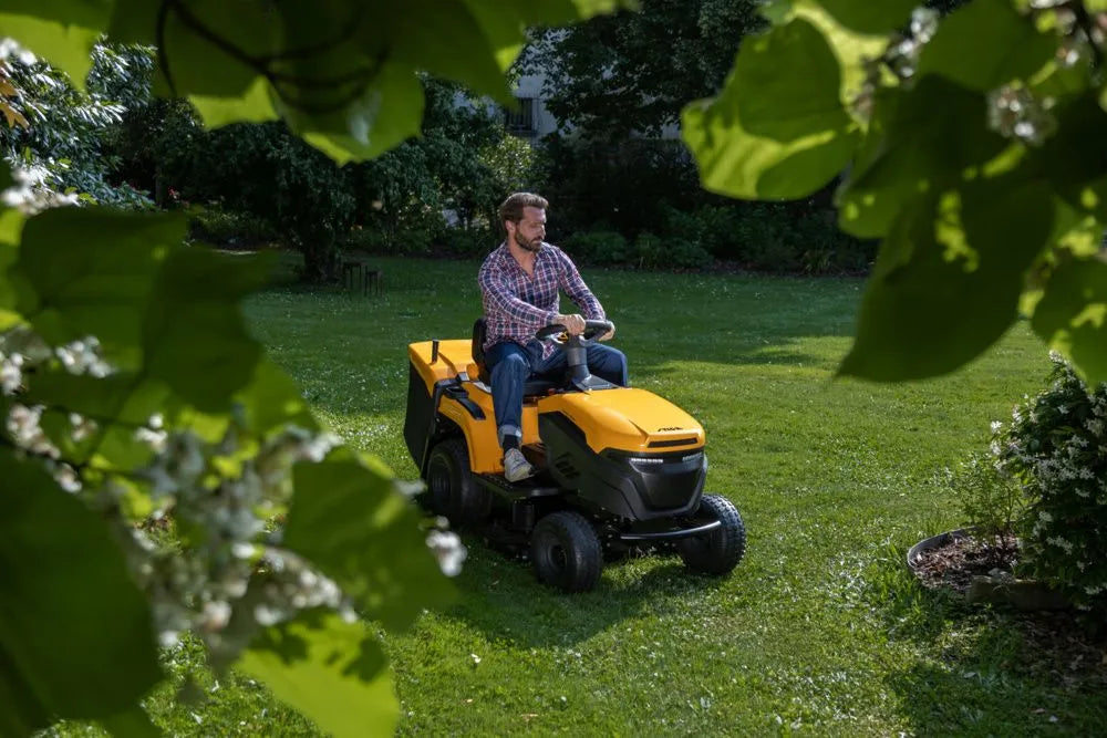 STIGA Estate 384e Battery Garden Tractor