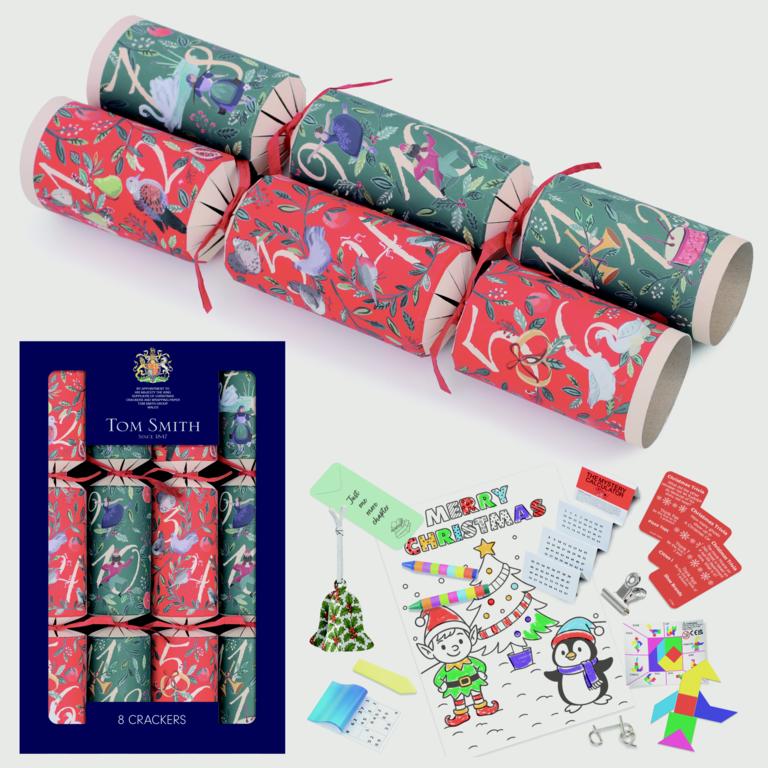 Tom Smith 12 Days of Christmas illustrated festive crackers pack of 8
