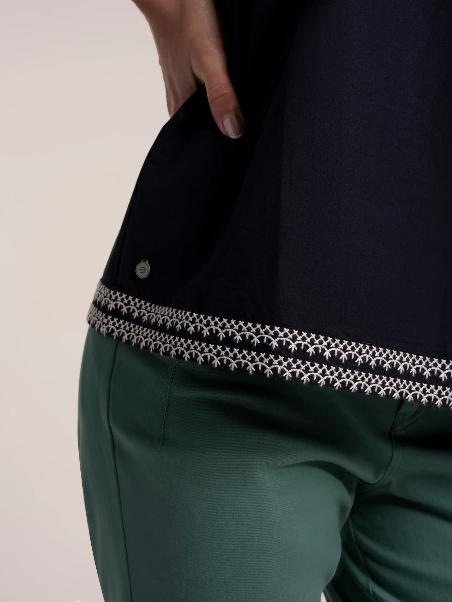 Brakeburn Clement Embroidered Sleeveless Blouse