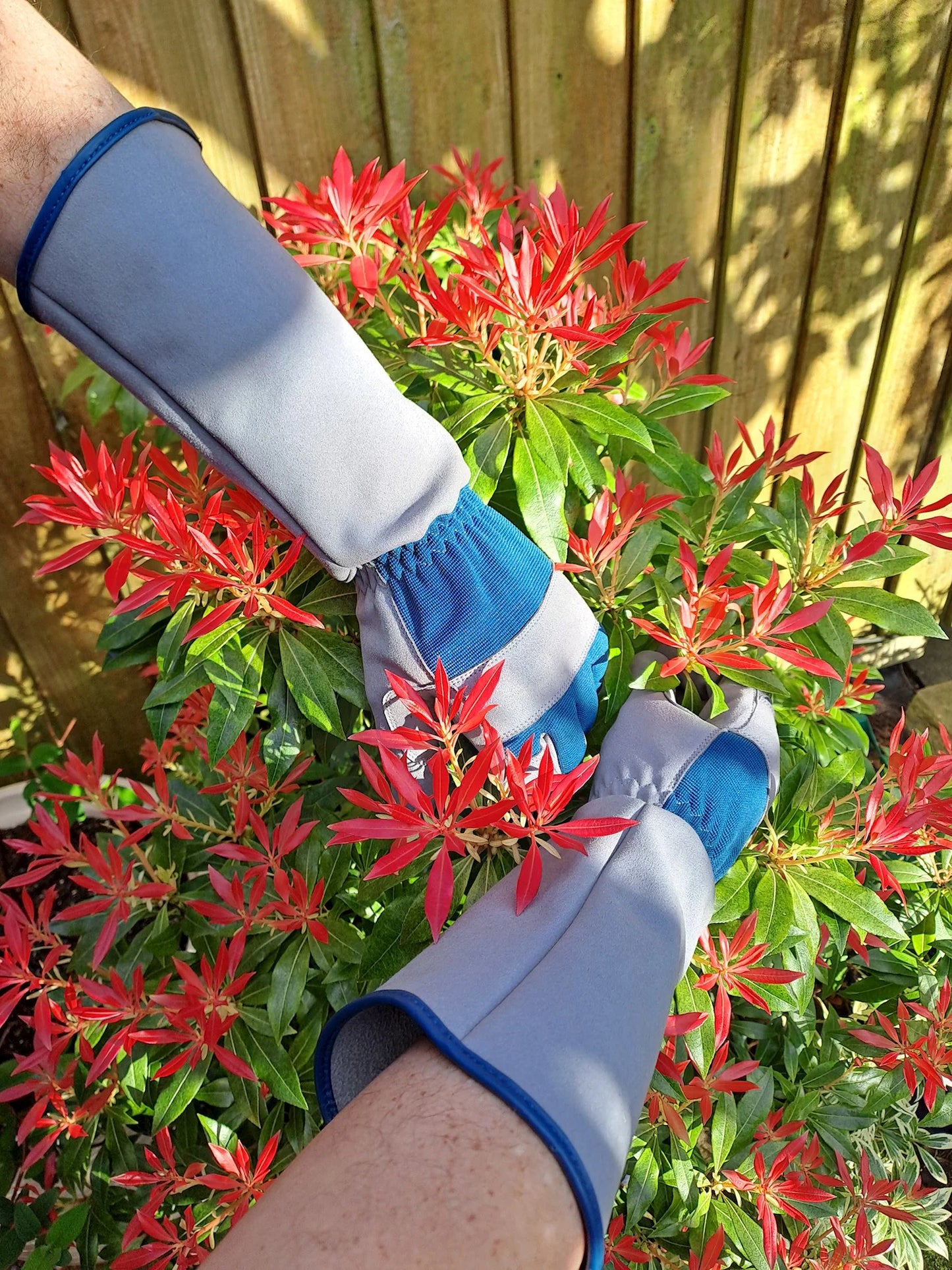 Town & Country Stretch-Fit Gauntlet Gardening Gloves