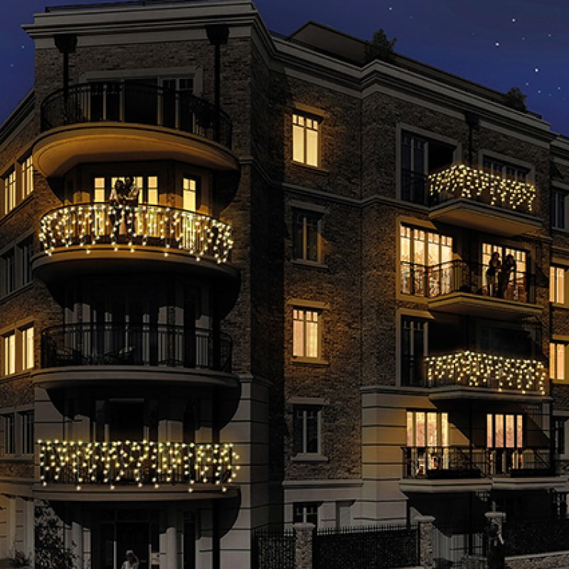 Premier 480 LED Snowing Icicles with Timer Warm White