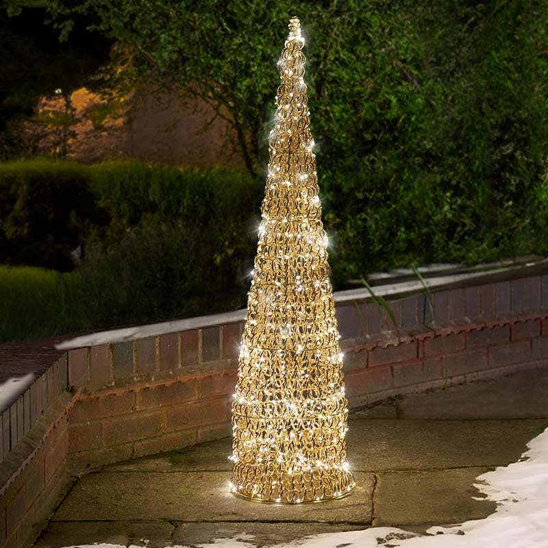 Smart Garden Titan Gold Treebelisk 120cm Christmas light glowing outdoors