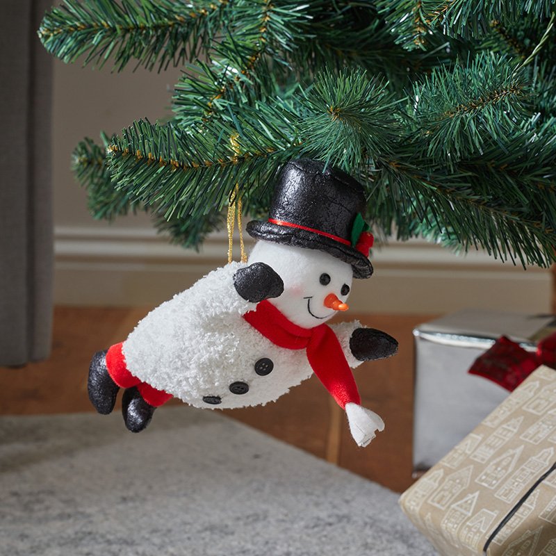 Smart Garden Flying Snowmen Pendant hanging Christmas decoration displayed indoors