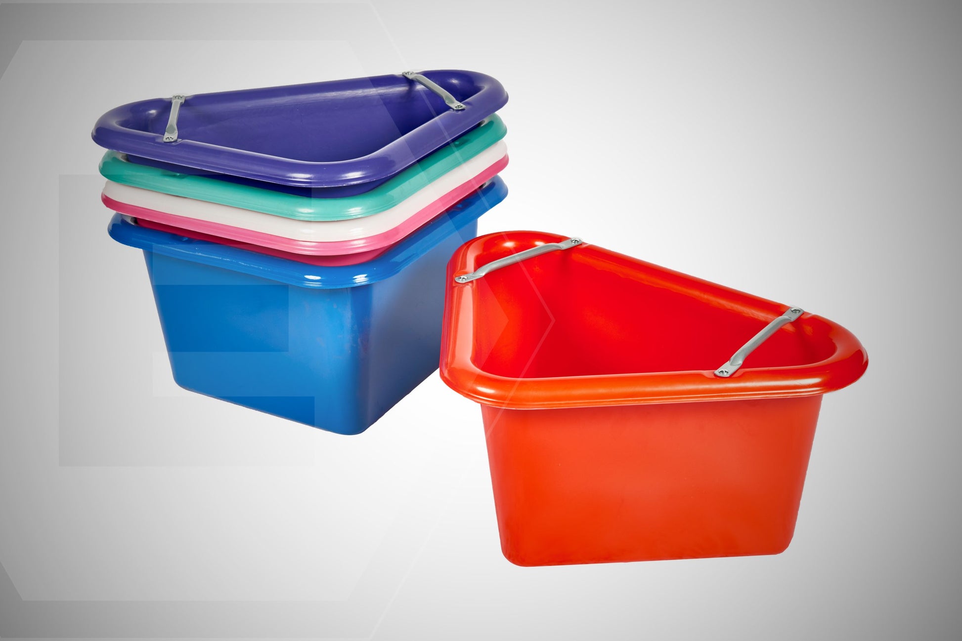 Polyethylene Corner Manger 20"x20"x12"  