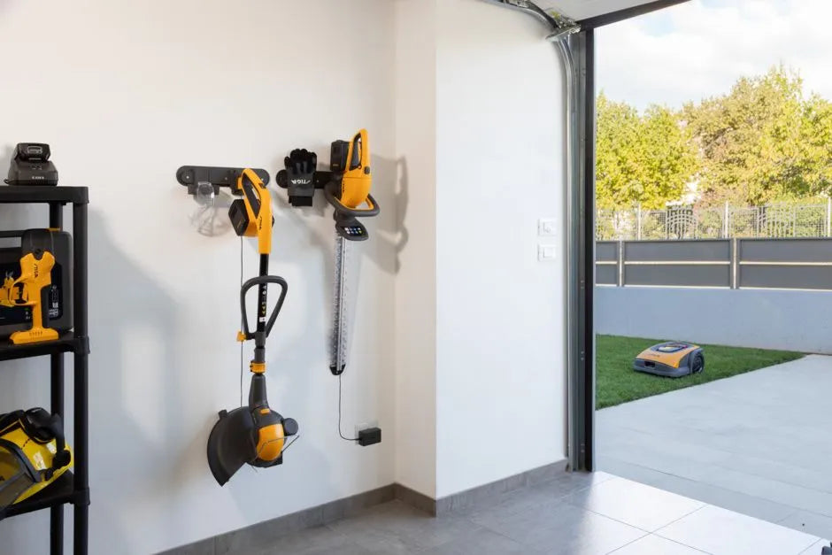 Stiga HT 300e Cordless Hedge Trimmer